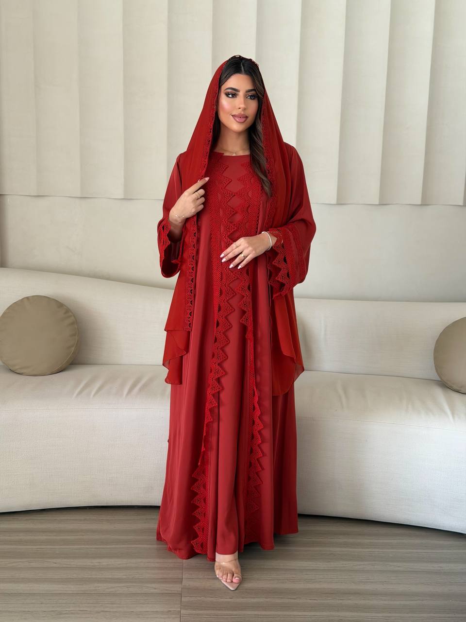 عباية 'رونق الكلاسيك' - طقم 3 قطع فاخر