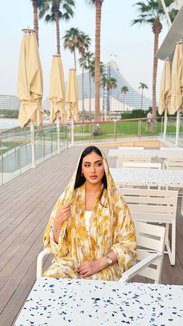 عباية 'أورورا' - سحر الأنوثة العصرية