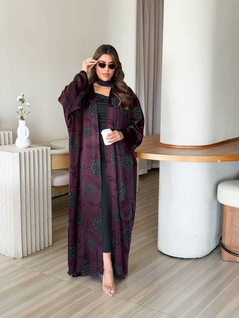 عباية "رُواء" الشتوية – فخامة الدفء والأناقة العصرية