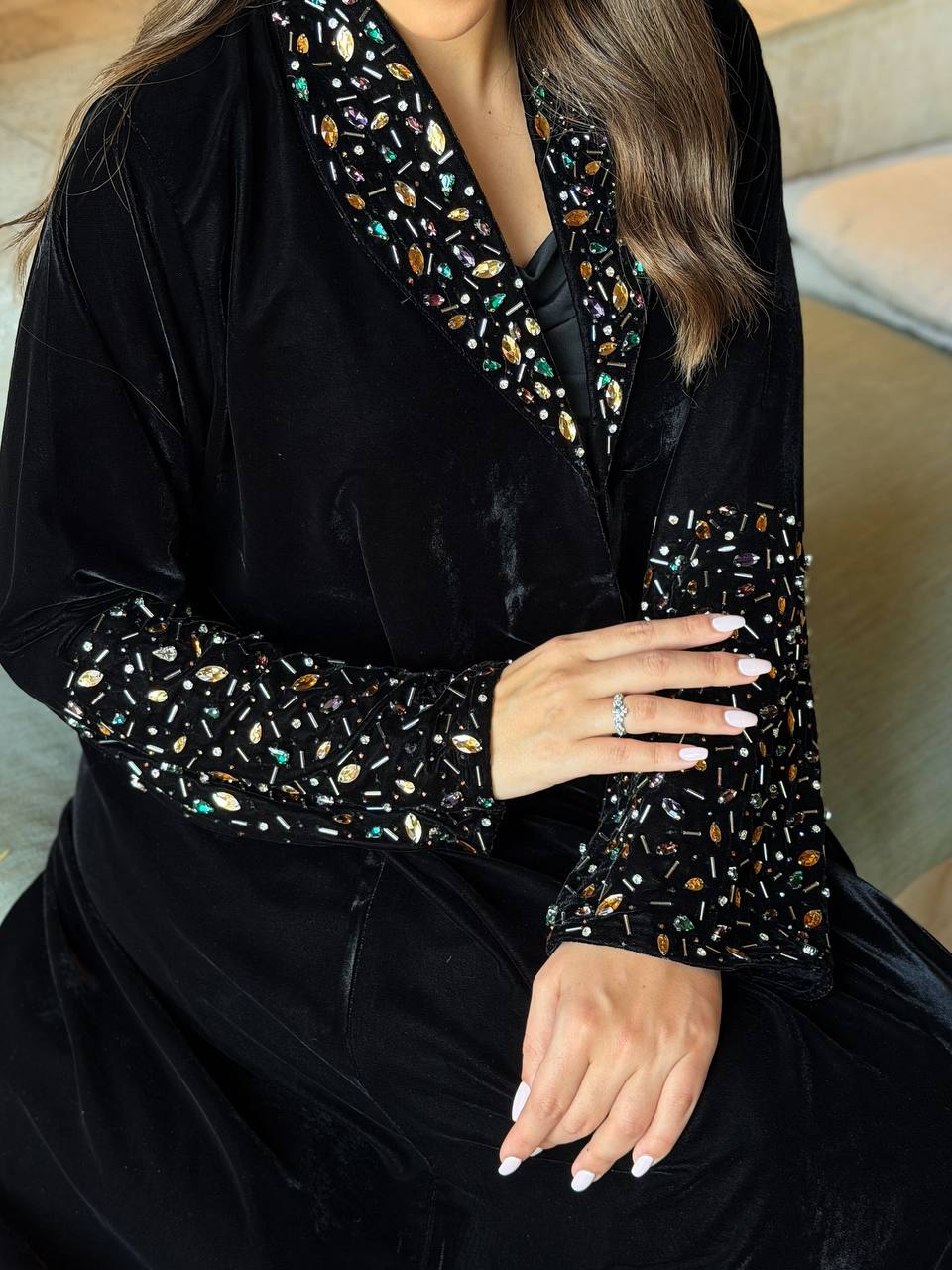 عباية (رونق الشتاء) - طقم ملكي متكامل - الصورة 2