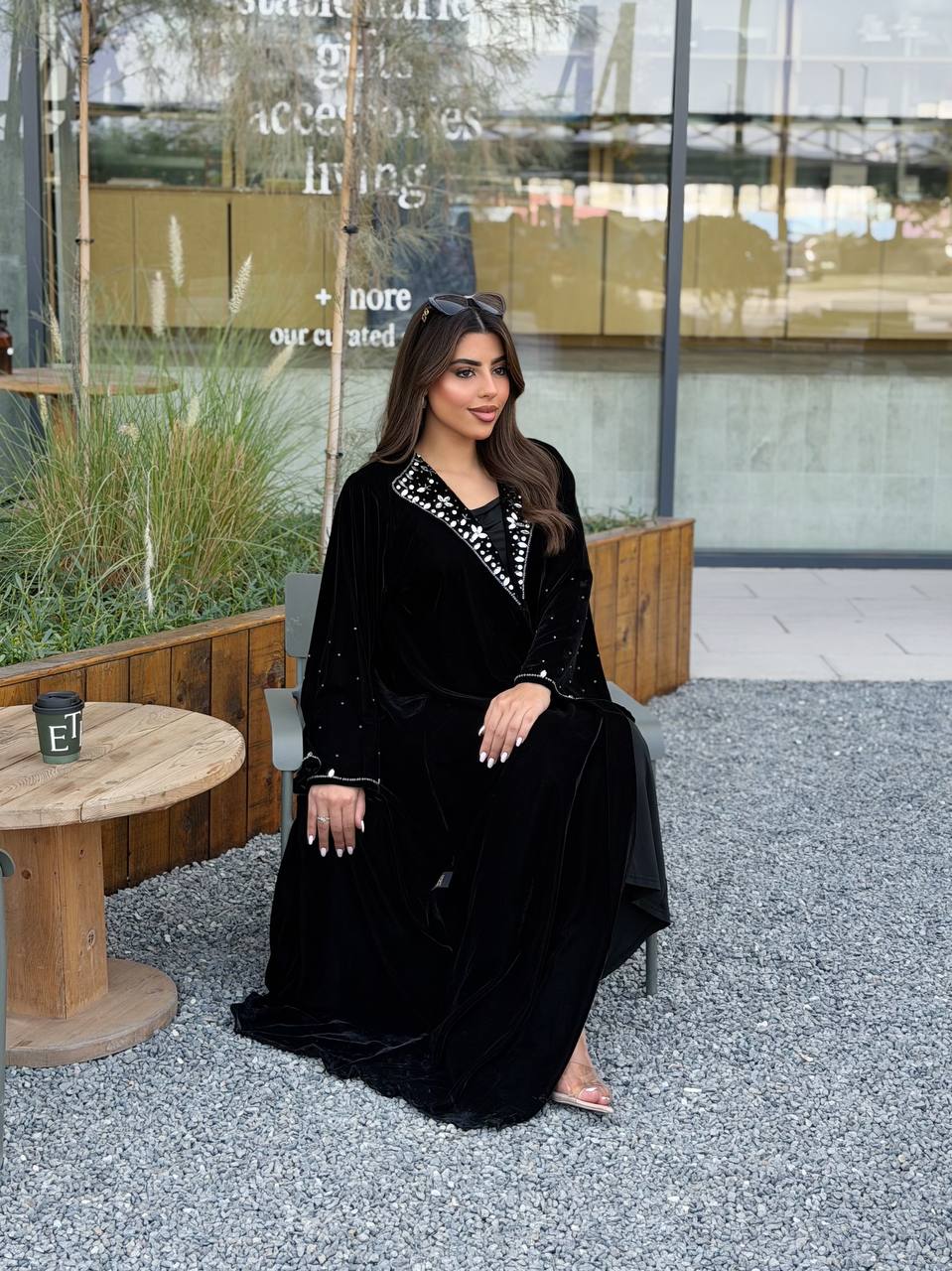 عباية "رونق الشتاء" - طقم ملكي دافئ (قطعتين) - الصورة 4