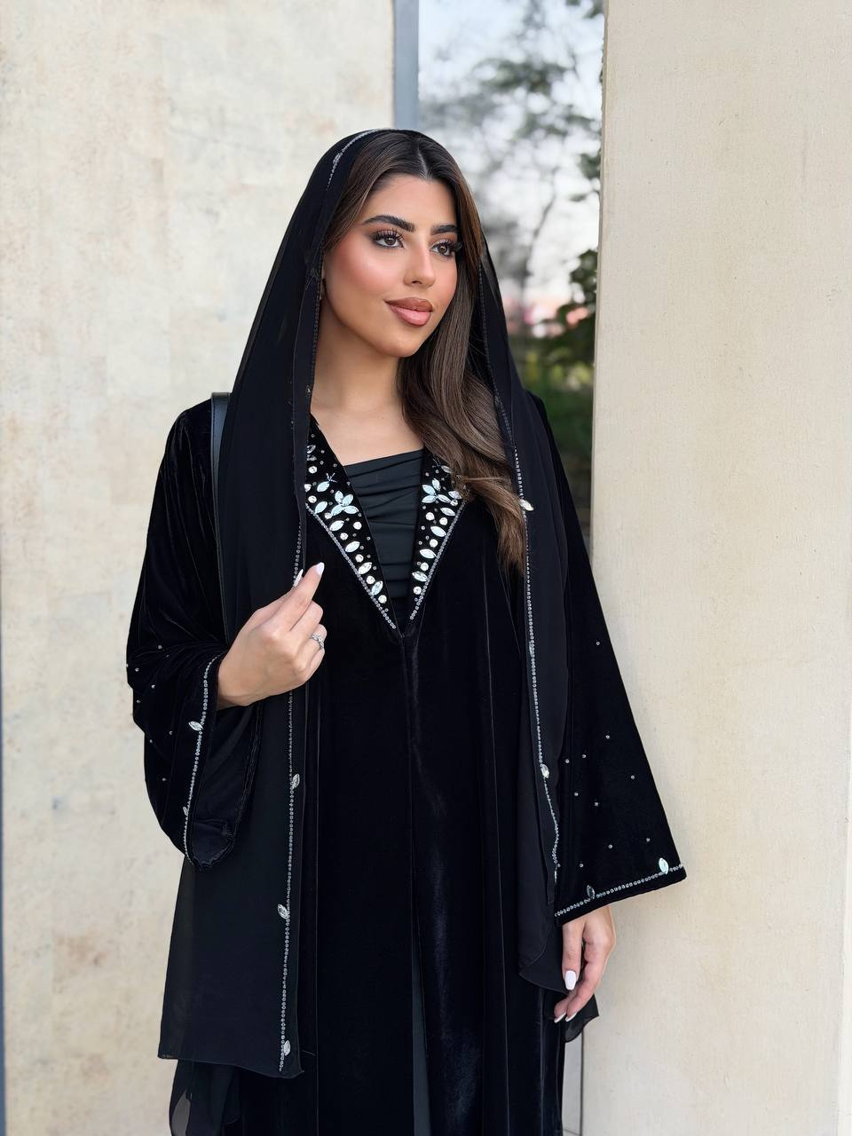 عباية "رونق الشتاء" - طقم ملكي دافئ (قطعتين) - الصورة 5