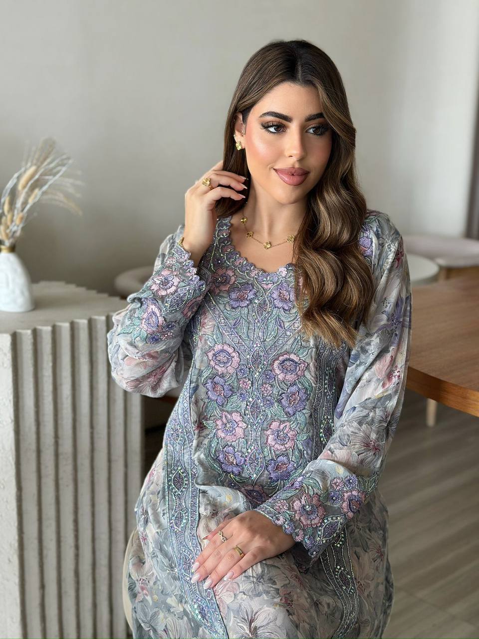 مخور 'إمبيريال فينيسيا' – سحر الحرير الإيطالي وتلألؤ الكريستال - الصورة 3