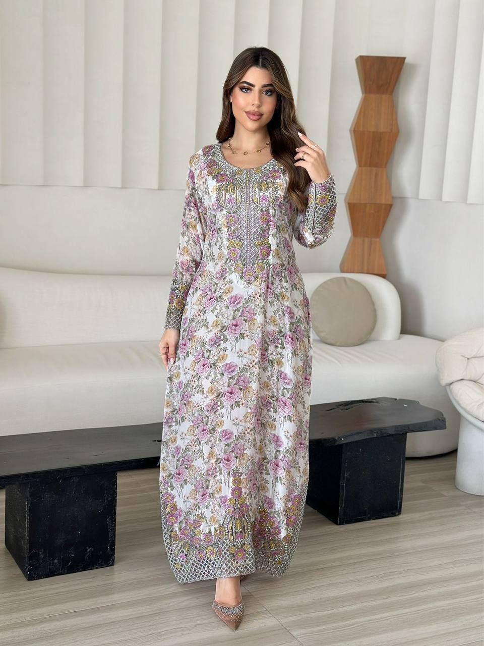 مخور "أرستقراط" الملكي: سحر الحرير الإيطالي ووهج الكريستال