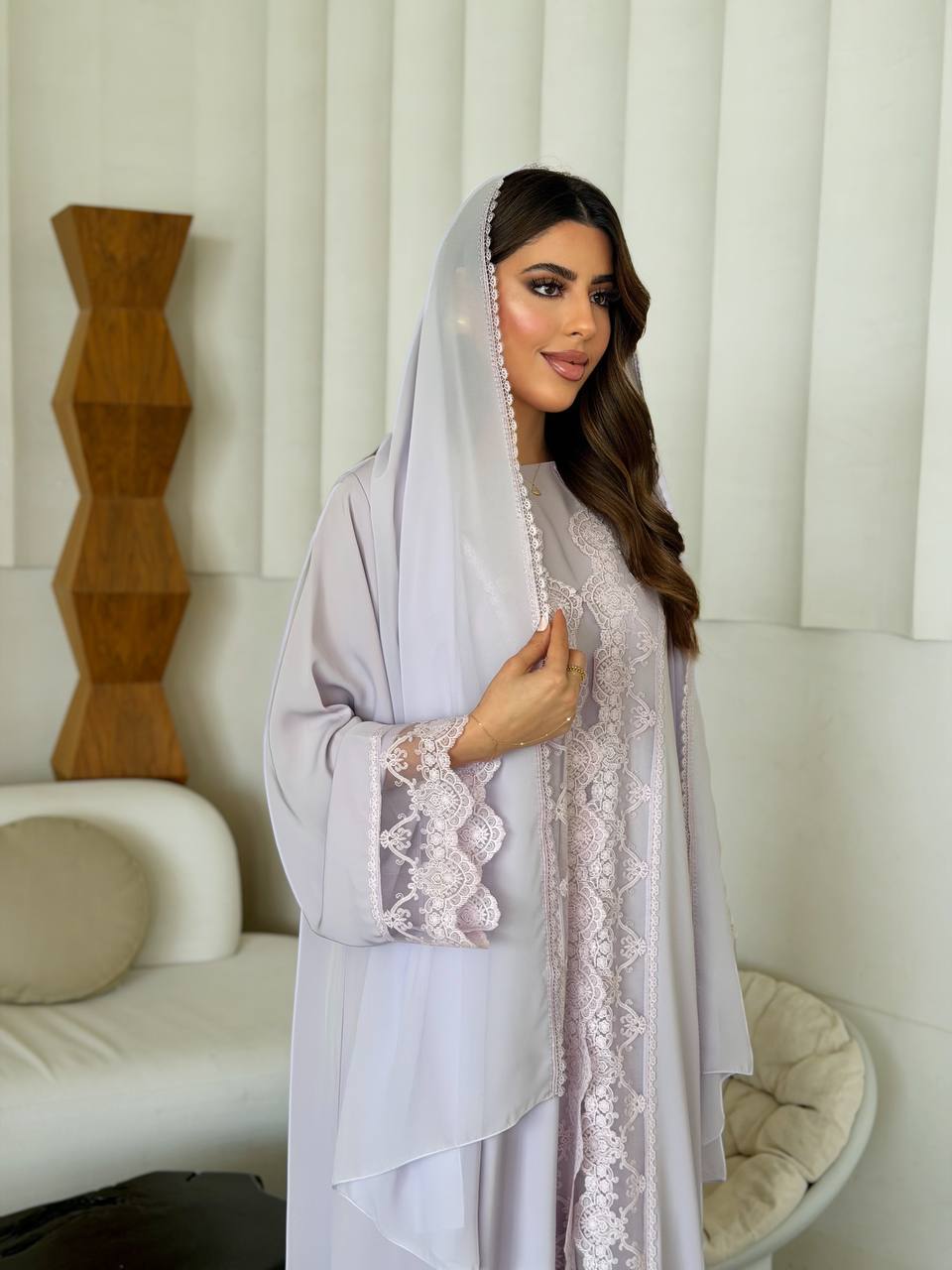 طقم عباية 'كلاسيك رويال' - أناقة متكاملة من 3 قطع - الصورة 4