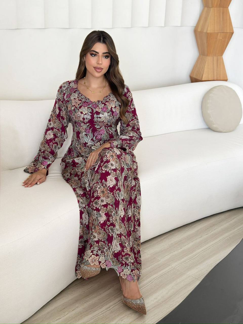 مخور (أريستو) الملكي - سحر الحرير الإيطالي وبريق الكريستال - الصورة 3