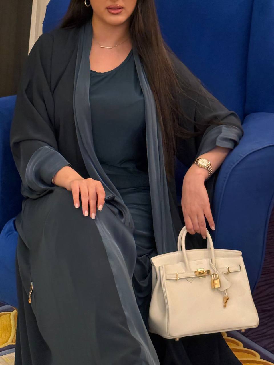 عباية سحر الأنوثة - لمسة الرقي العصري - الصورة 2