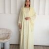 عباية ملونة بتصميم عصري تضيف لمسة أنوثة وأناقة لإطلالتك اليومية . - إطلالة حصرية